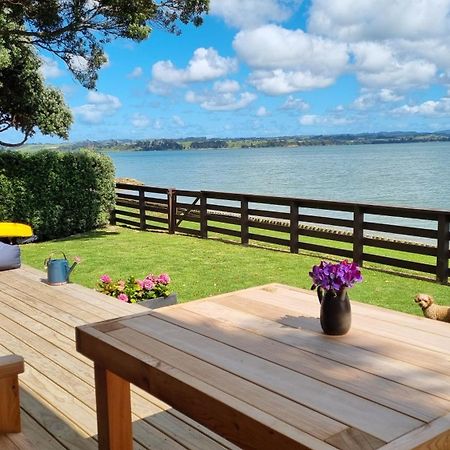 Red Rock Cottage, Beachfront Luxury Clarks Beach Buitenkant foto