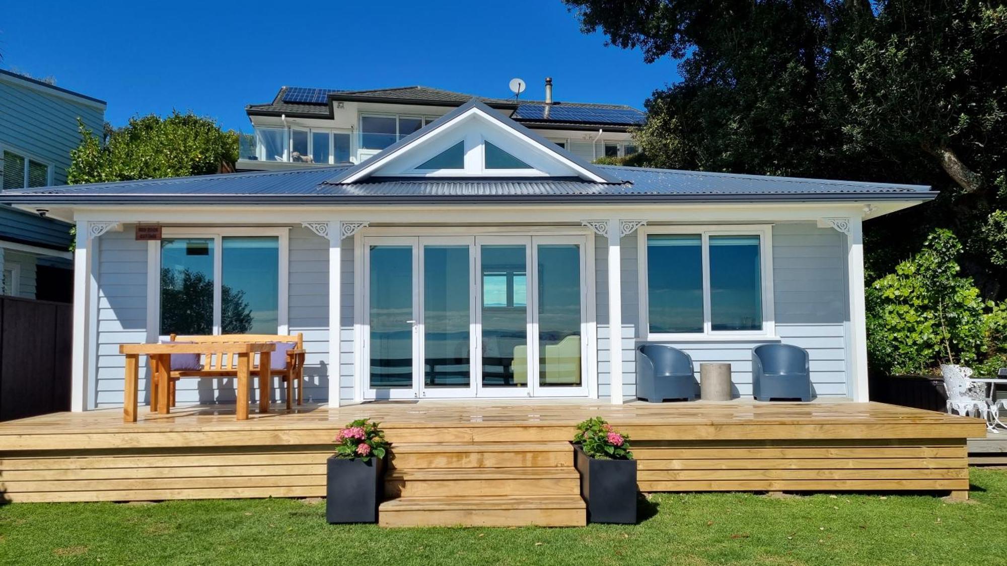 Red Rock Cottage, Beachfront Luxury Clarks Beach Buitenkant foto